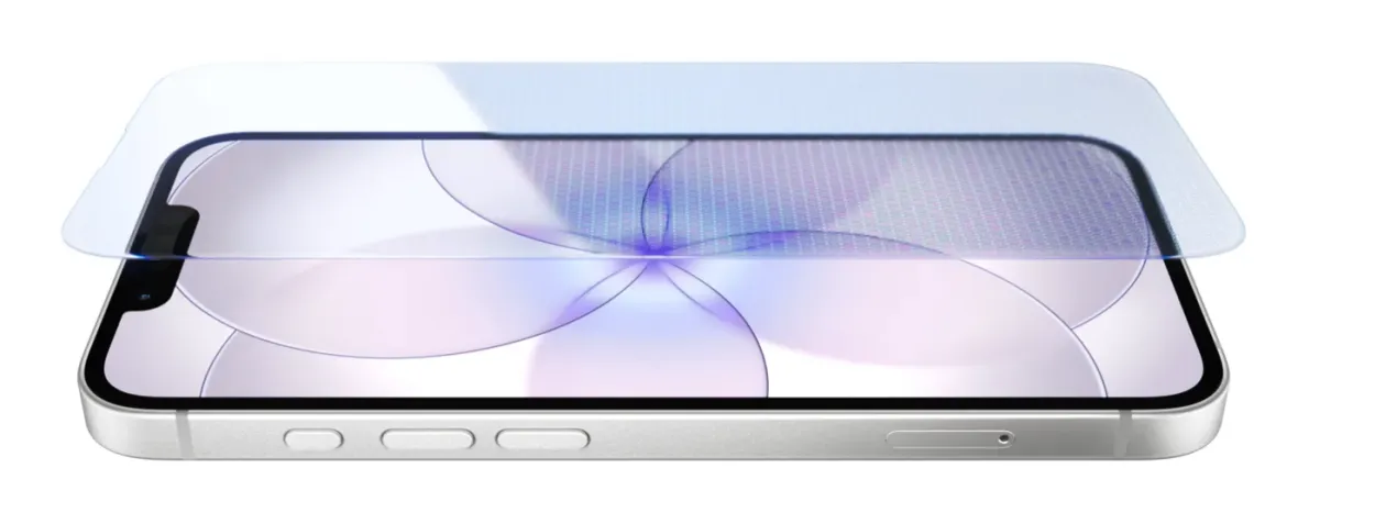 iPhone 17e 螢幕採用超瓷晶盾 2 面板,具備 3 倍抗刮能力、更耐用,防眩光效果更好 iPhone 17e 螢幕採用超瓷晶盾 2 面板,具備 3 倍抗刮能力、更耐用,防眩光效果更好