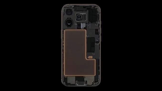 盤子還是 CP 值真高？  iPhone 16e 開箱評測：外觀 | 效能 | 相機