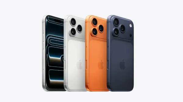 Apple iPhone 17 Pro 推出話題性的「宇宙橙」新色，搭載皆為 4800 萬畫素的專業三鏡頭。